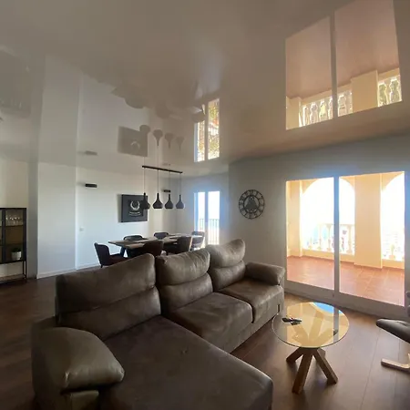 Luxury Penthouse Playas De 6pax * Торевьиа